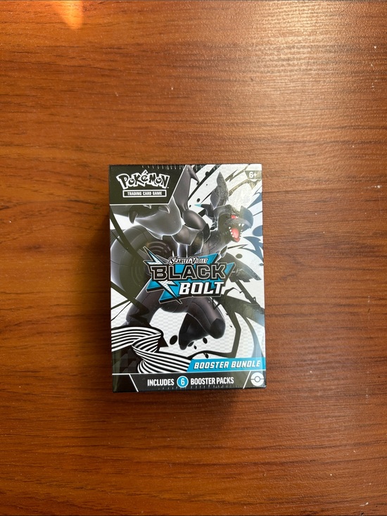 Pokemon Other - Pokemon TCG Scarlet & Violet Bolt Booster Bundle -